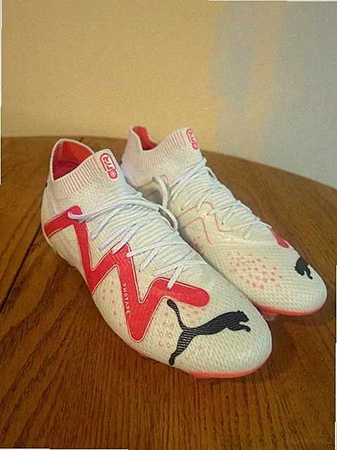 Puma Future Ultimate FG/AG White Pink Women’s Soccer Cleats 107356-01 NEW