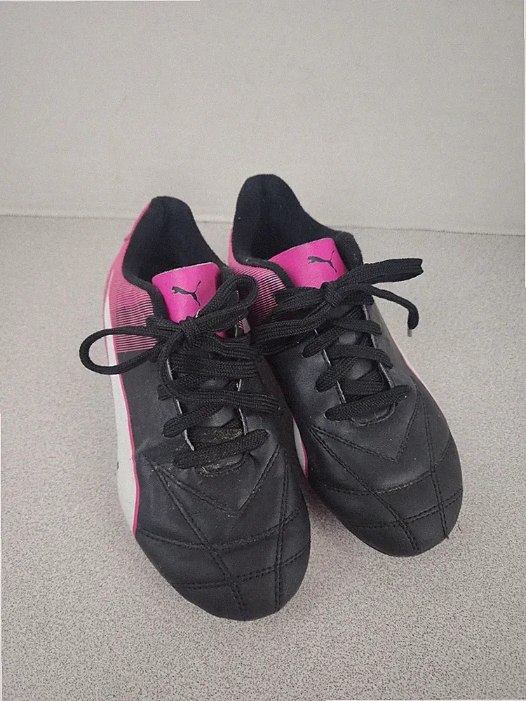 Puma Girls Cleats Black/Pink/White Sz 2.5