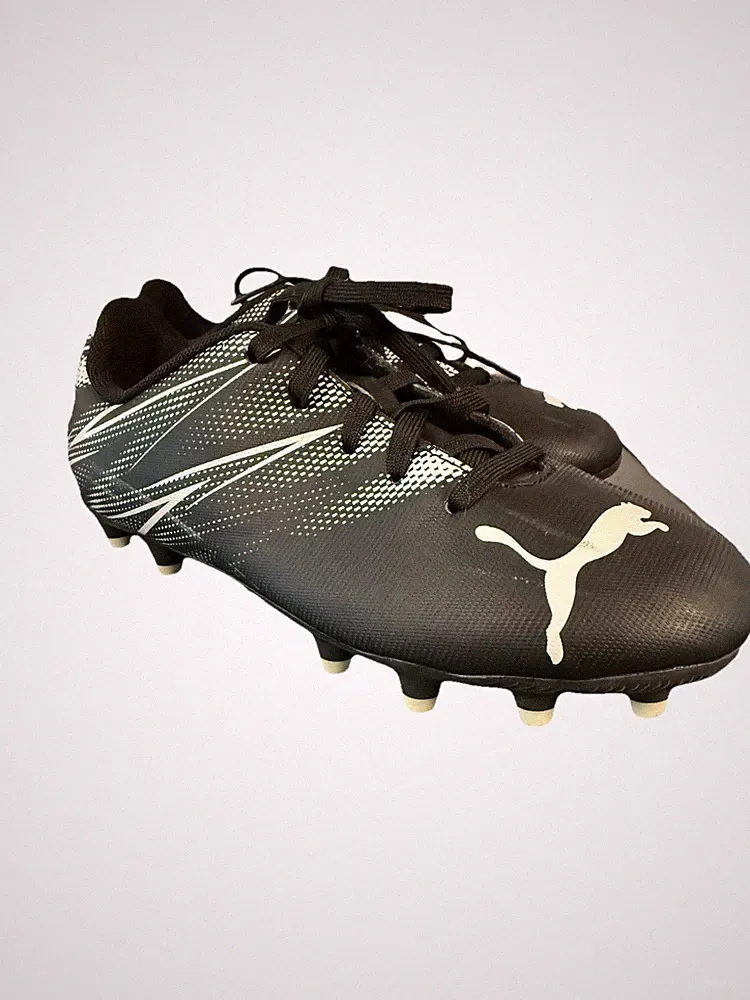 Puma Kids Attacanto Kids Pitch Soccer Cleats Black silver Shoes Size 13.5 Youth