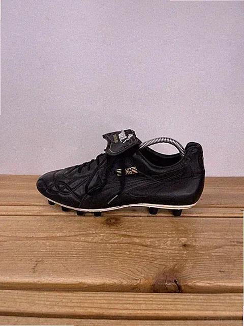PUMA King Classic Leather Soccer Cleats Black/Gold - Men’s Size 8