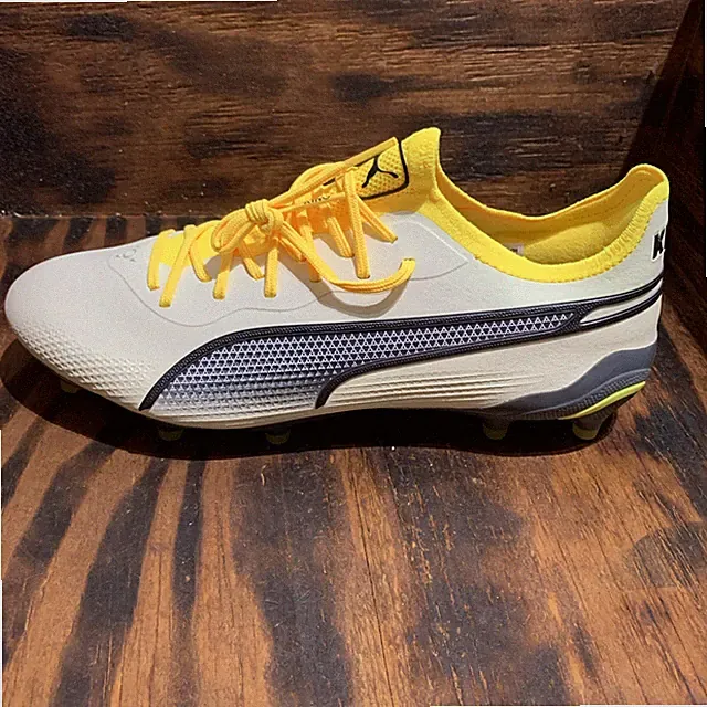Puma King Ultimate FG/AG Soccer Cleats 107563-05 Women Size 7.5