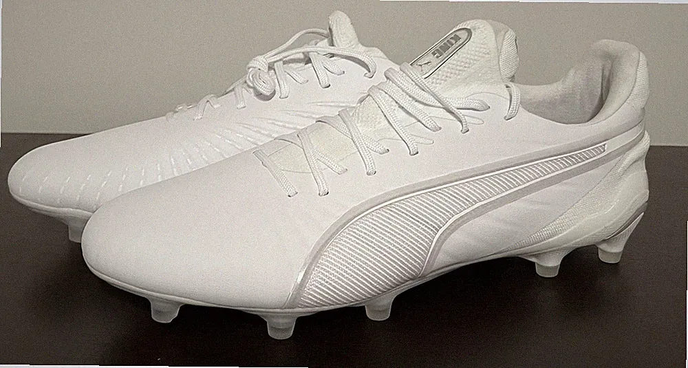 Puma King Ultimate FG / AG Soccer Cleats Men Size 9.5 107809-04 White Silver