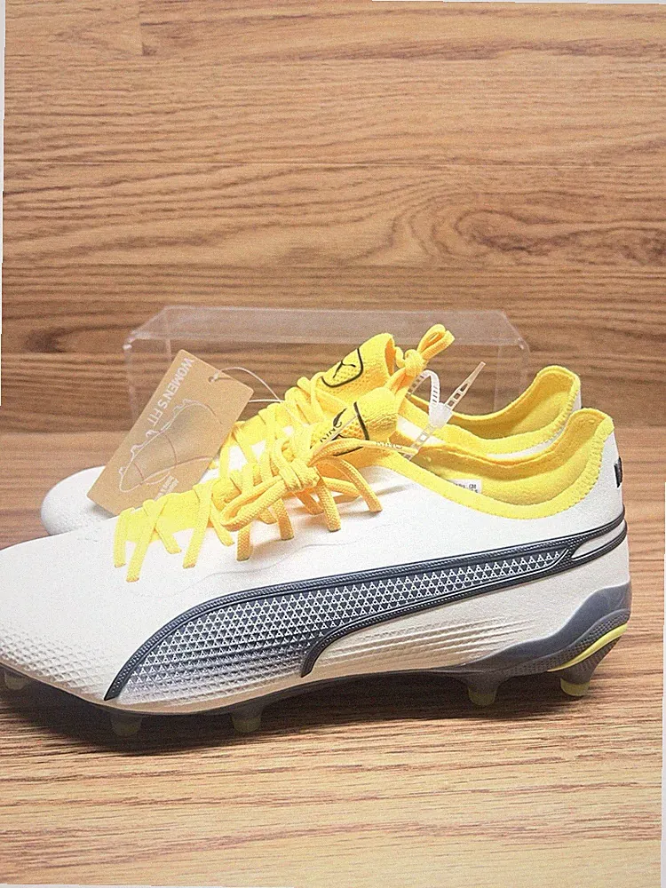 Puma King Ultimate FG/AG Women's Size 9 Off White Soccer Cleats 107565-03 New