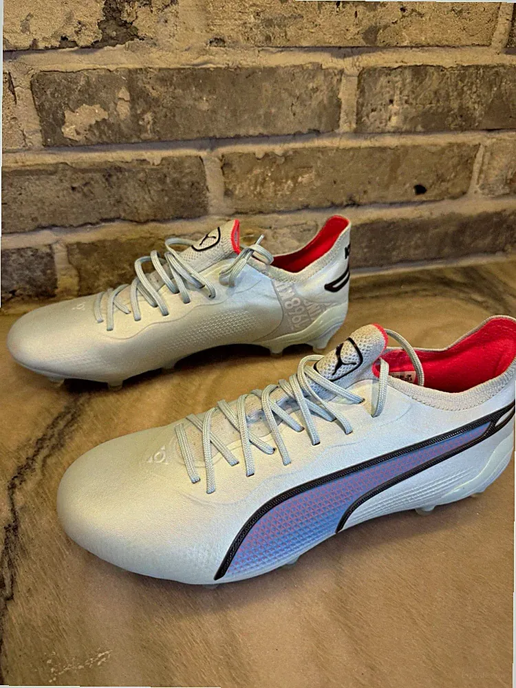 PUMA King Ultimate FG/AG women’s Soccer Cleats Silver US 9 Medium (B, M)