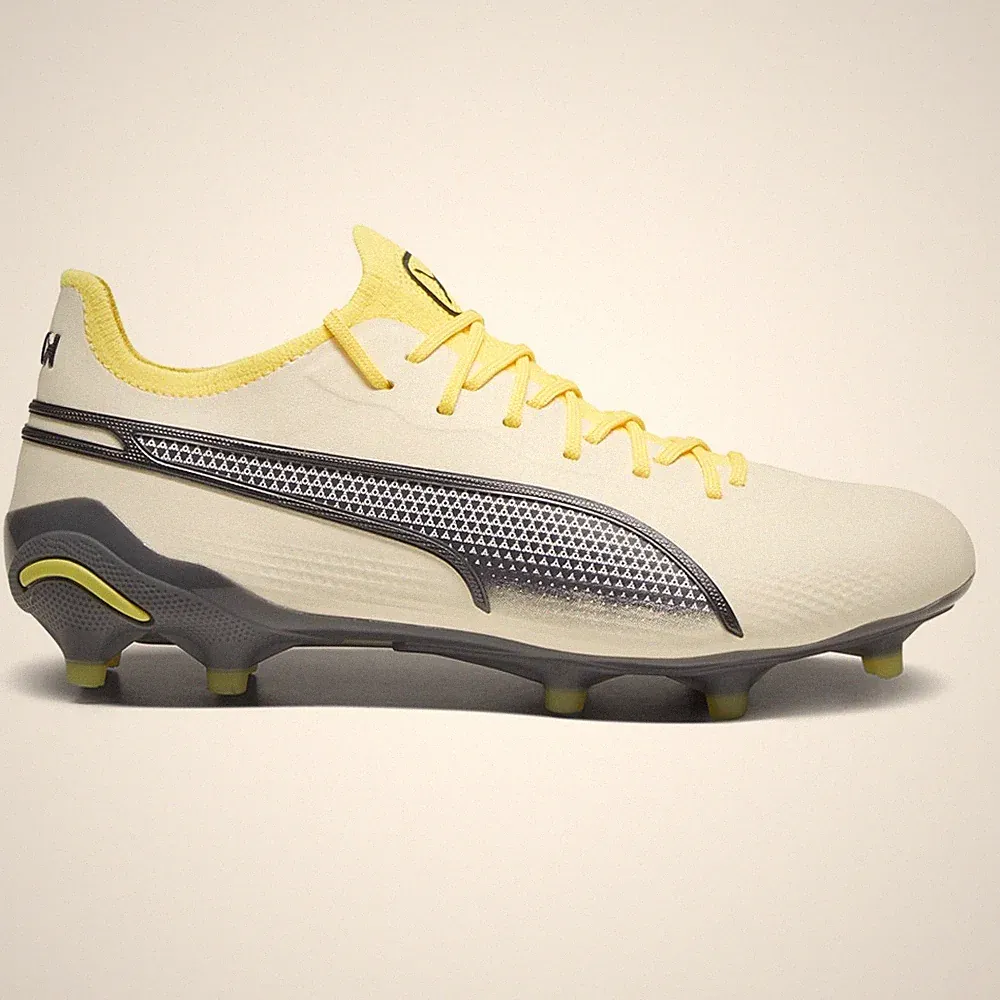 PUMA King Ultimate Firm GroundArtificial Ground Soccer Cleats Womens Size 5.5 M
