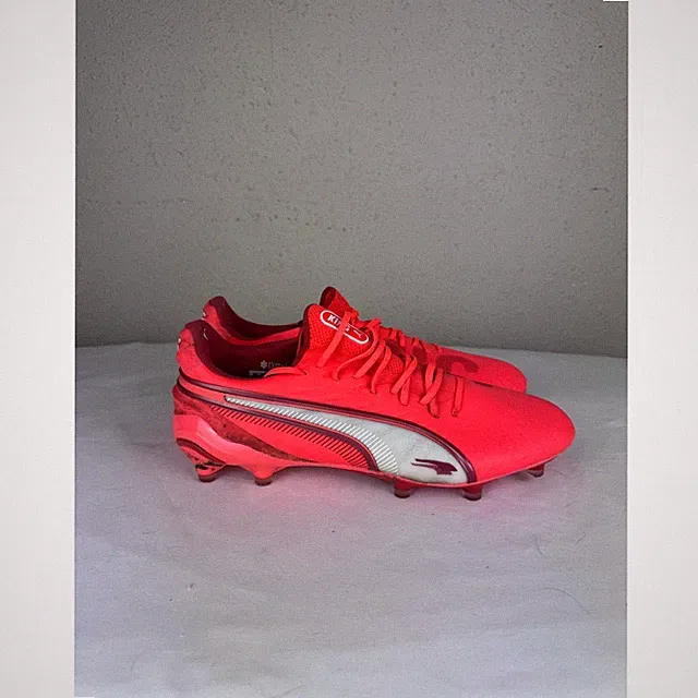 Puma King Ultimate Ortholite Womens Soccer cleats Size 9