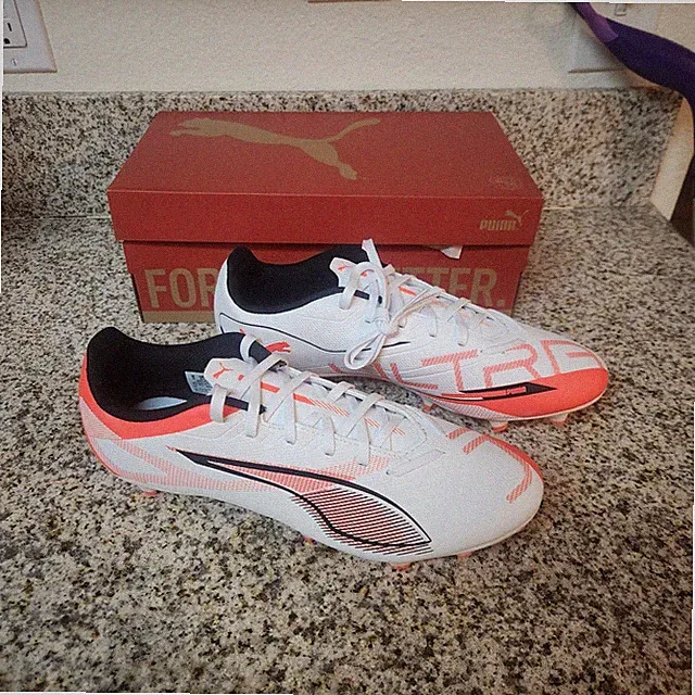 PUMA Men's Ultra 5 Play Firm, Artificial Ground Soccer Cleats, 9- BRAND NEW