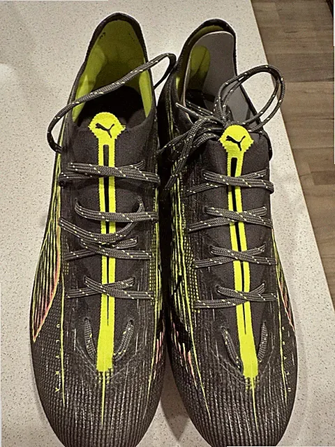 Puma Men Ultra 5 Match FG AG Cleats Silver Soccer Football boot Spike Size 9 Men