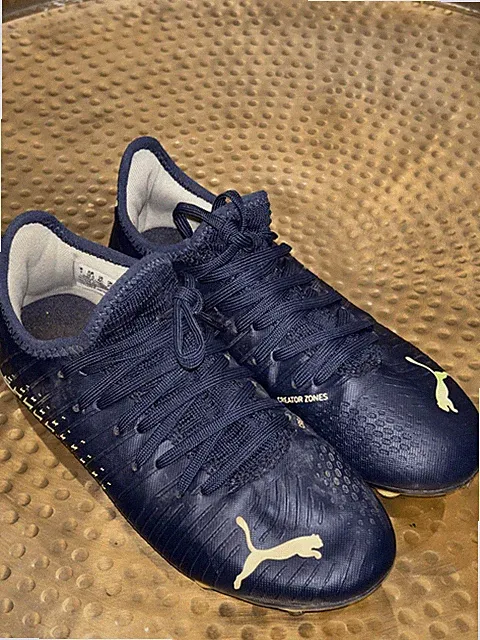Puma Navy Soccer Cleats with Lime Accents Kids size 4