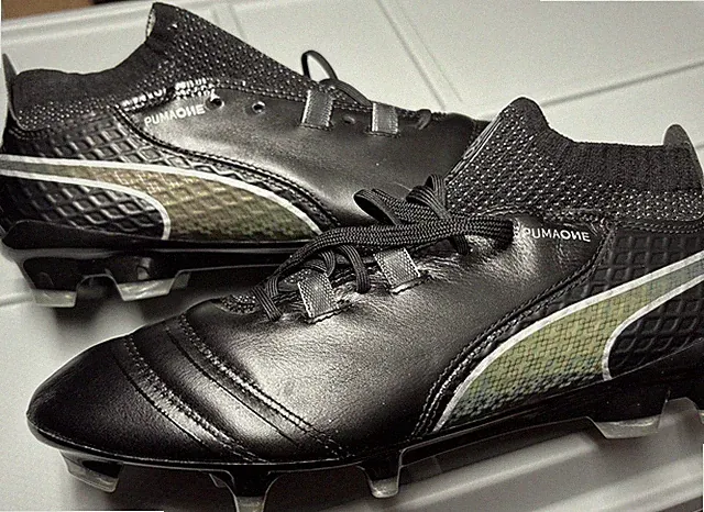 PUMA One 17.1 FG Black/Siver Soccer Cleats Mens Size 7 Euro 39 NEW