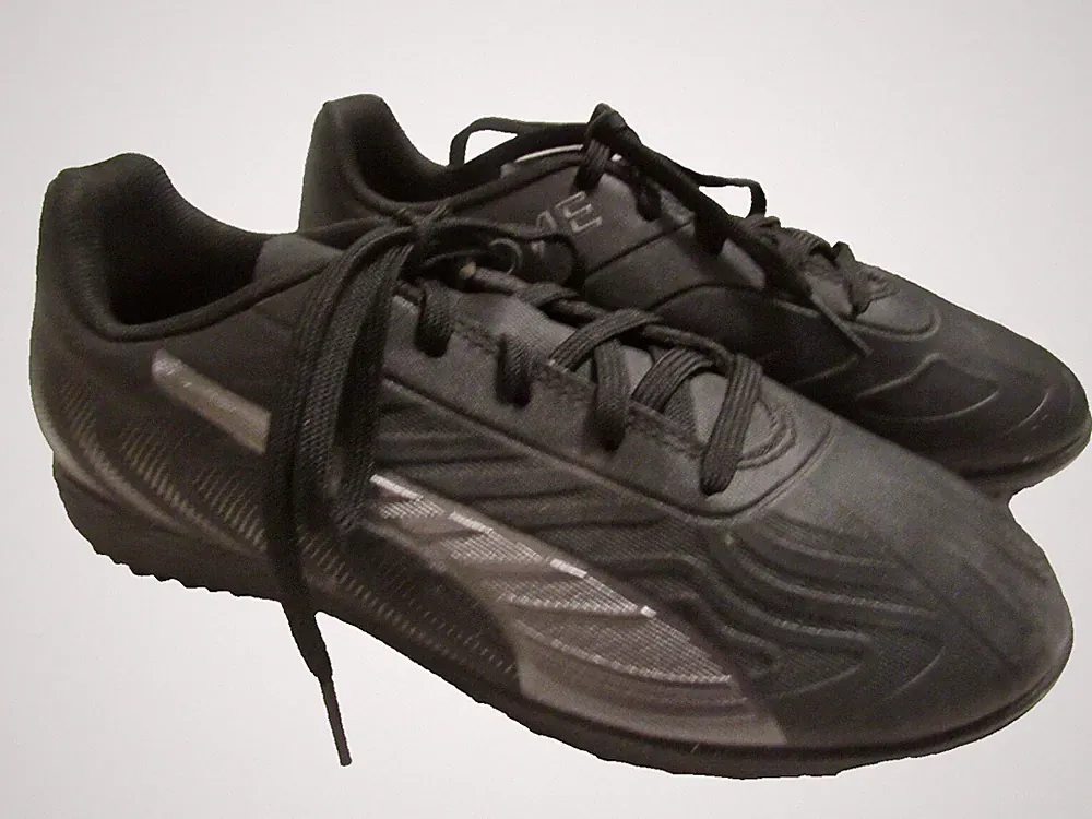 PUMA ONE 20.4 Tt Turf Youth SZ 3C Soccer Cleats Firm Ground /Turf Black NWOB