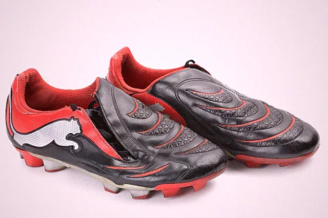PUMA POWERCAT 3.10 FG SOCCER BOOTS CLEATS 101906 06 2010 SIZE US 8 MENS