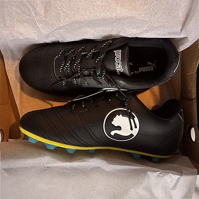 PUMA Procat Speed Force Soccer Cleats Black/White Youth US Size 2