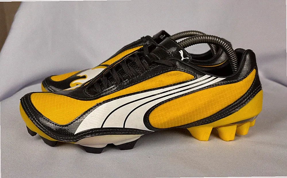 Puma Scarpa Calcio V1.08 FG Cleats Soccer Football Size EU 40.5 US 8 UK 7 CM 26