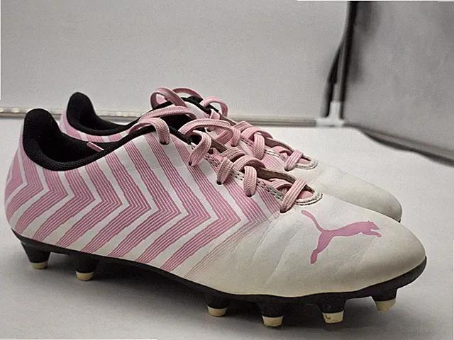PUMA Shoes Kids Size 1.5 Pink White Soccer Cleats Athletic 106704-05 Stains