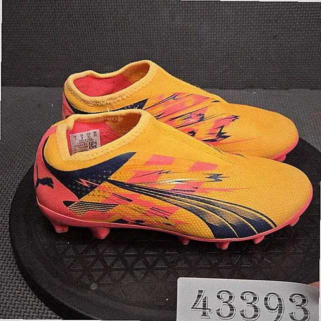 PUMA Shoes Kids Size 2 Multicolor Soccer Cleats Pull-On 107963-01 Athletic FG