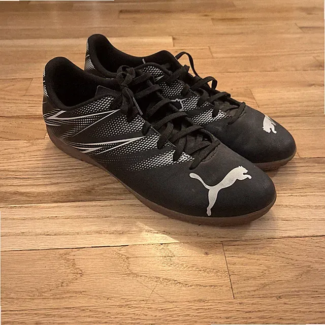 Puma Soccer Cleats Black White Size 10.5 Men’s Soccer Shoes
