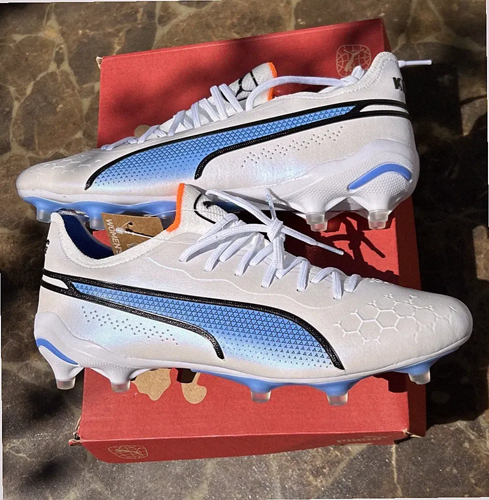Puma Soccer Cleats King Ultimate Women Size 8.5 FG/AG 107262-01 White Blue Shoes