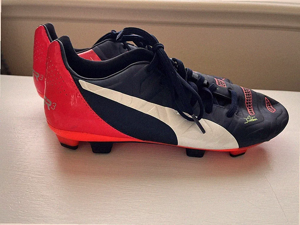 PUMA soccer cleats Size 7 Evo Power 3