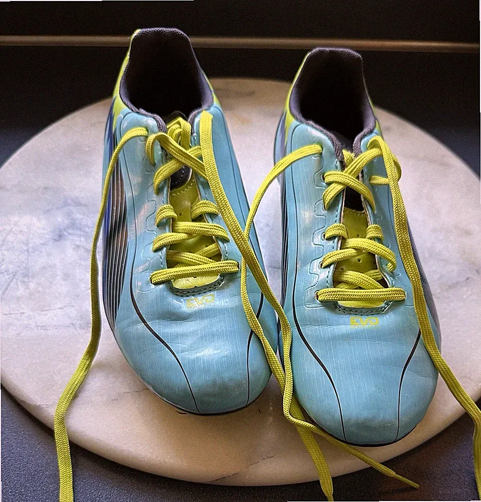 PUMA SPEED CLEATS Auqua & Fluorescent Yellow Soccer Cleats. EVO Speed 4 Sz 7.5.