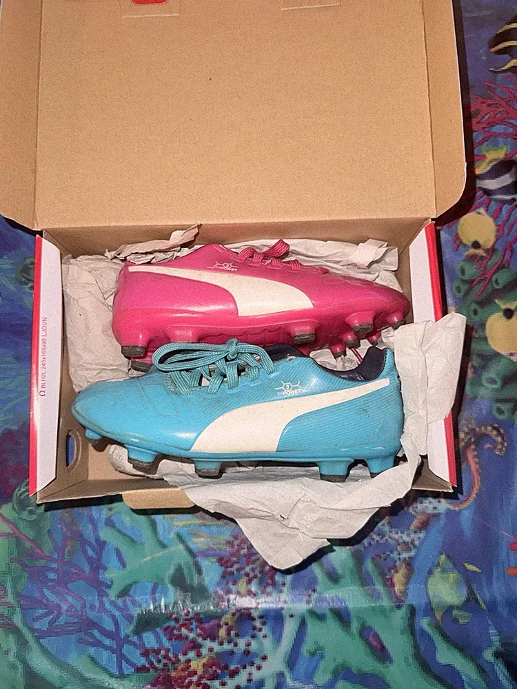 PUMA Spirit III FG Kids Soccer Cleats Size 1 Junior Pink and Blue New In Box