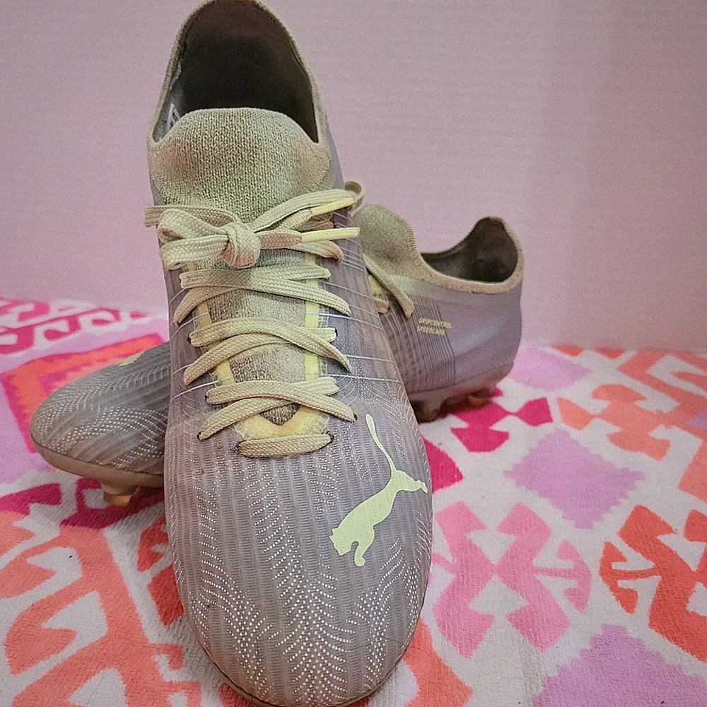 Puma Ultra 3.4 FG Soccer Cleats Youth Size 4 Gray Yellow Firm Ground Stud Speed
