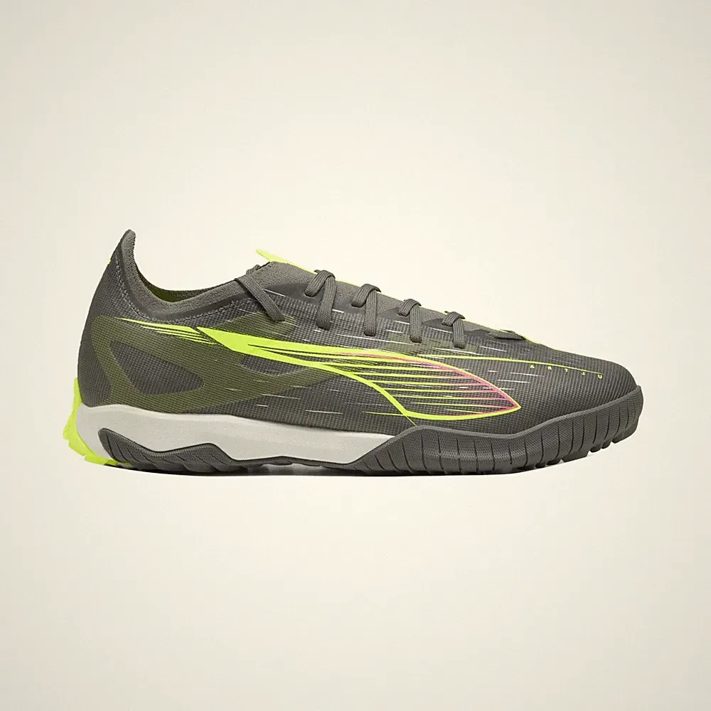 soccer cleats turf