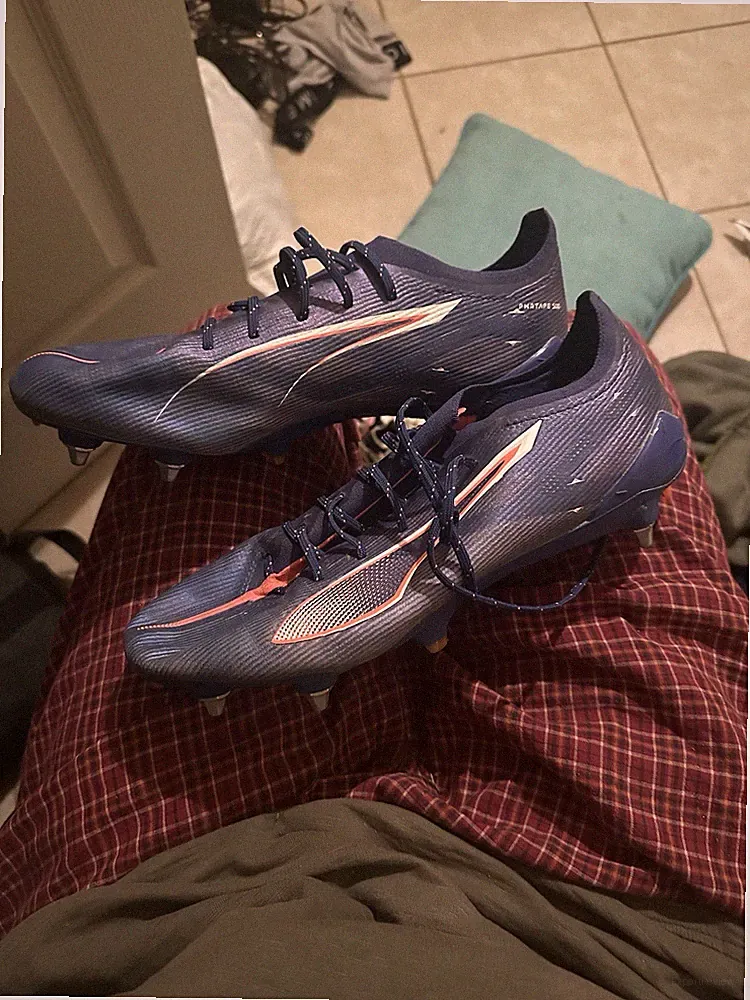 PUMA Ultra 5 Ultimate SG Soft Ground Soccer Cleats Sz 9 107883-01
