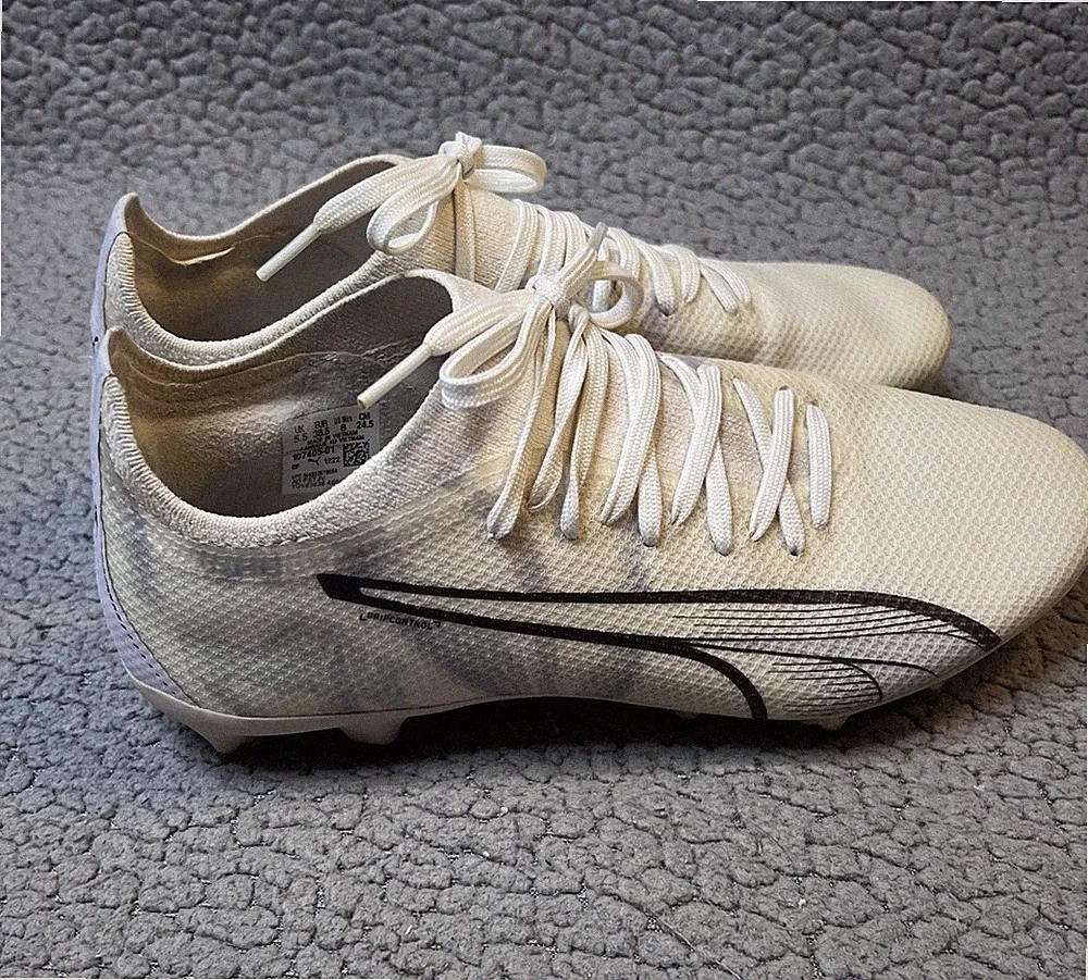 PUMA Ultra Match Brilliance FG/AG Women's Soccer Cleats Size 8 White
