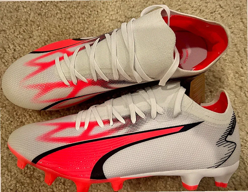 PUMA ULTRA MATCH FG/AG Soccer Cleats White Fire Orchid WOMENS Size 10.5 NEW