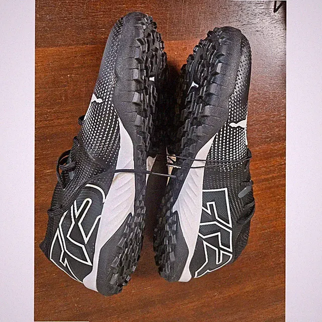 Puma Ultra Match TT Soccer Cleats Mens 8.5 Black White Turf Shoes 107720-02