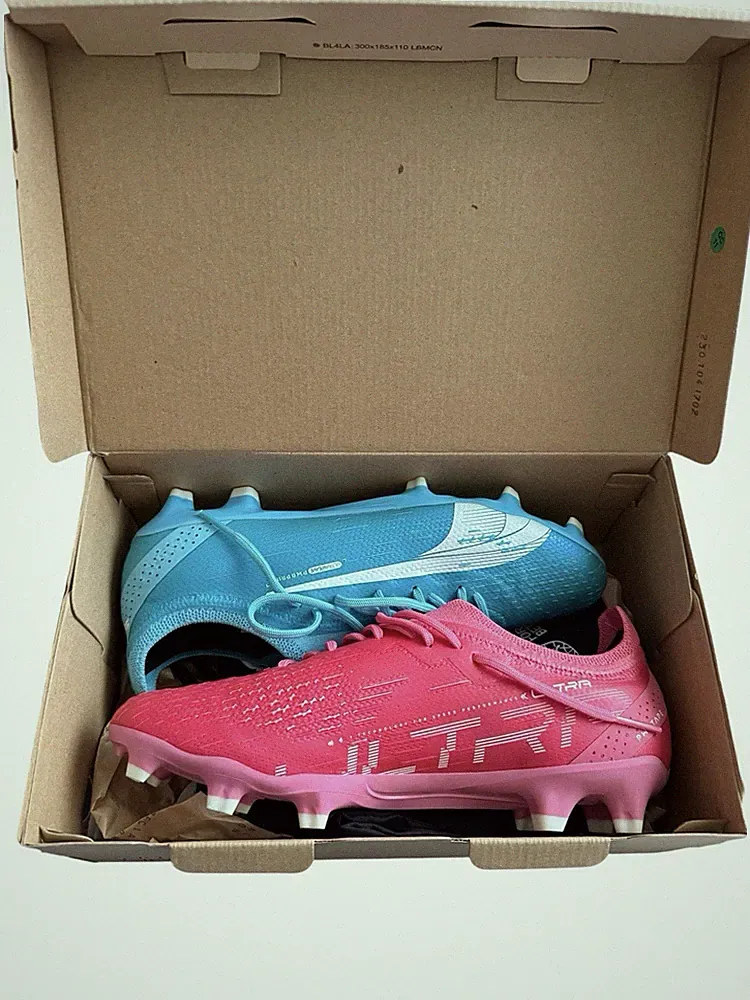 PUMA Ultra Unisex adult Soccer Cleats Pair Pink/Blue, Pink Main Color