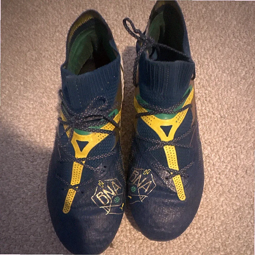 PUMA Unisex Soccer Cleats Blue Yellow Gold Lace-Up Mid-Cut Molded Studs