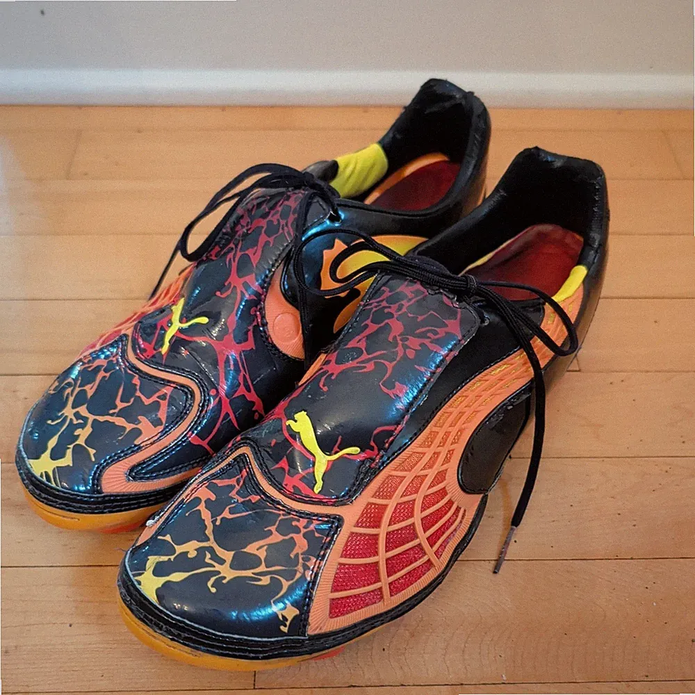 Puma v2.10 FG Football Boots Black Orange Rare Vintage Soccer UK11 EU44