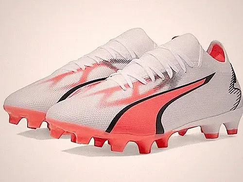 PUMA WOMENS ULTRA MATCH FIRM GROUND, SOCCER CLEATS SIZE WOMEN 8 WHITE/BLACK