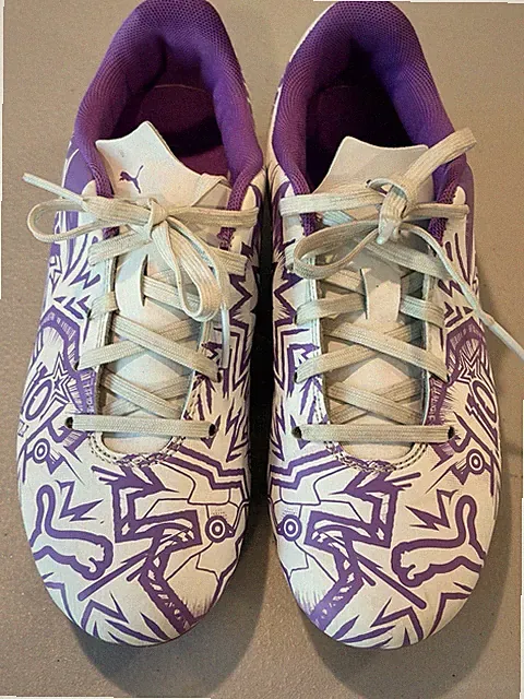 Puma x Christian Pulisic Tacto II Kids soccer cleats size 3.5 Purple Grey