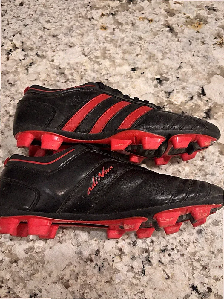 RARE adidas adiNova Leather Soccer Cleats Men's Size US 6.5 Black/Red 404275