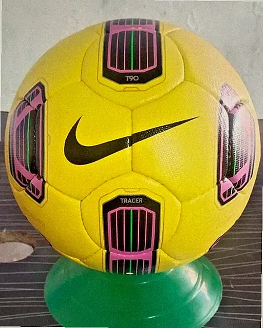 Rare Nike T90 Tracer | Premier League 2010-11 Winter Match Ball | Official