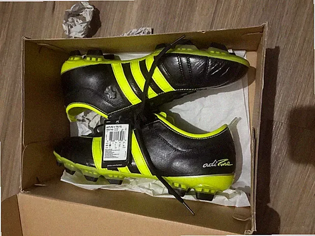 RARE & UNWORN Adidas VINTAGE Adipure IV TRX FG Men's 11 ELECTRIC GREEN