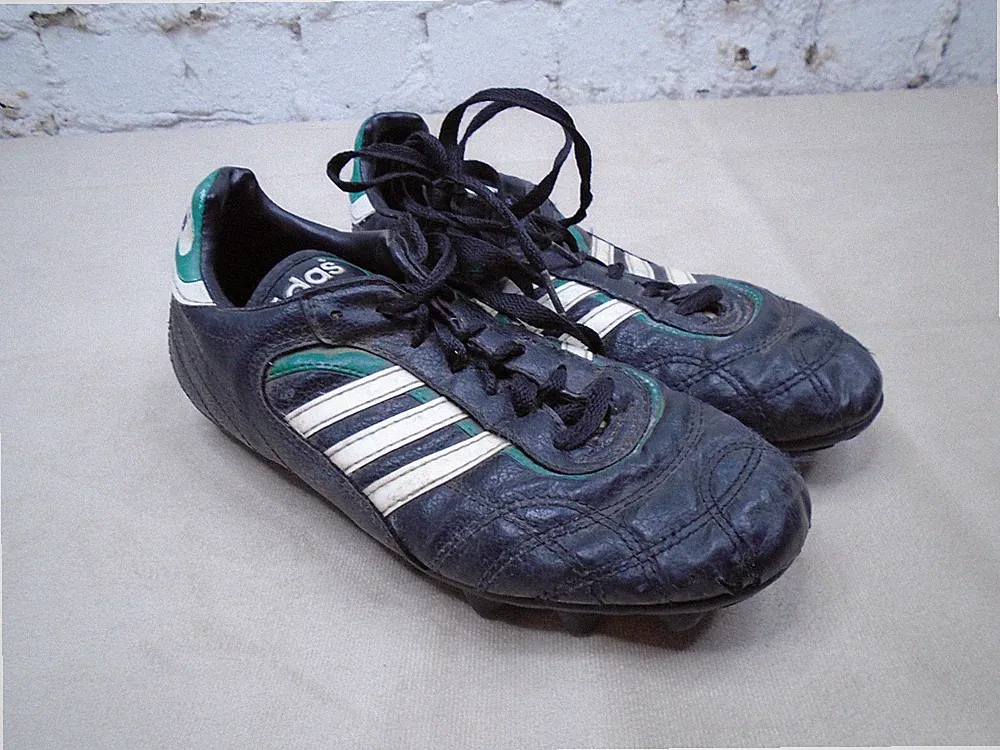 RARE VINTAGE 1998 ADIDAS DIEGO BLACK/GREEN SOCCER CLEATS YOUTH SIZE US 5