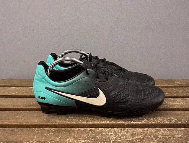 Rare Vtg Nike CTR360 Maestri II FG Soccer Cleats Football Boots US 8.5 UK 7.5