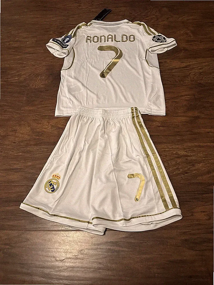 Real Madrid Soccer Jersey Size L 9-10 Years For Kids CR7 Brand New