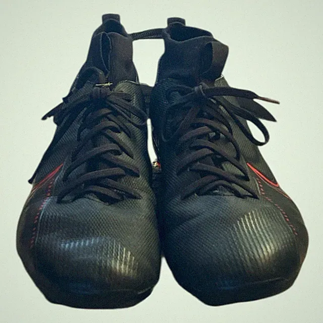 Red And Black Nike Soccer Cleats Size 4.5