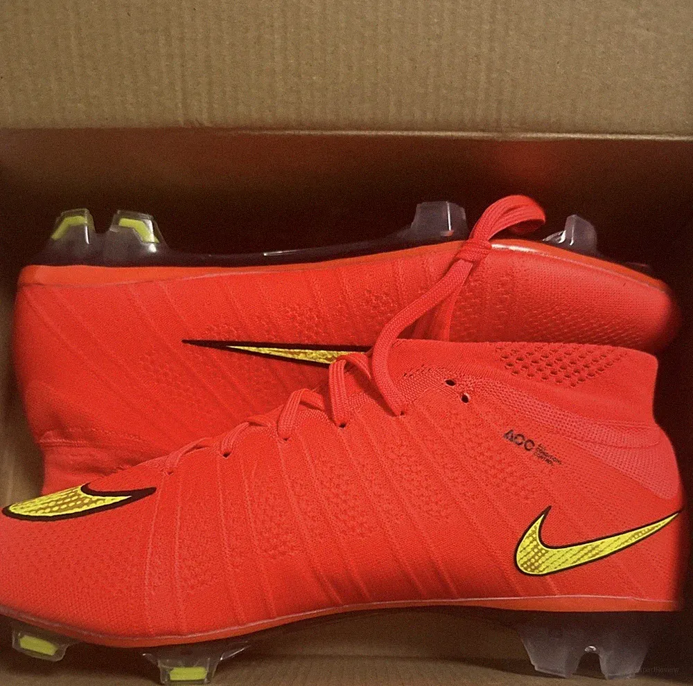 Red Nike Mercurial Superfly