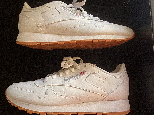 Reebok Men's Size 10 Classic Leather (100008491) White Running Sports Sneaker