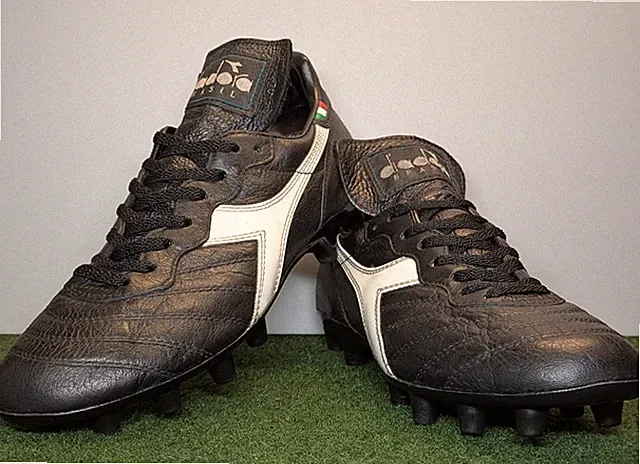Restored Vintage Diadora Brasil Soccer Cleats Shoes Size 7.5 US