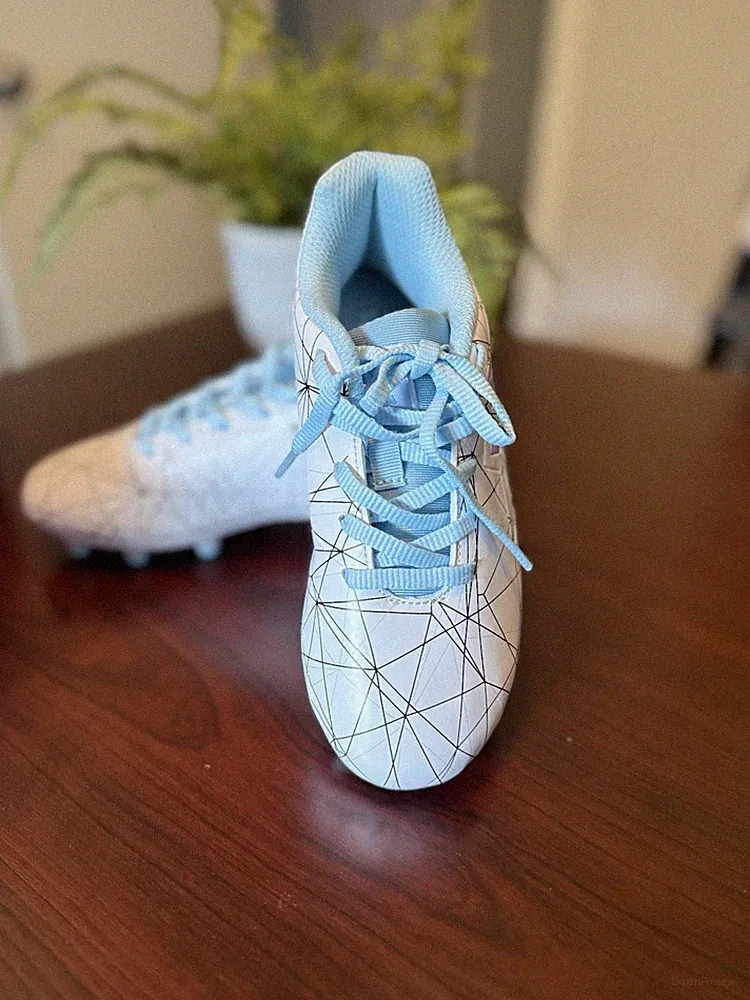 Rip-It Girls Soccer Cleats size 1.5 White / Teal Youth Cleats A3