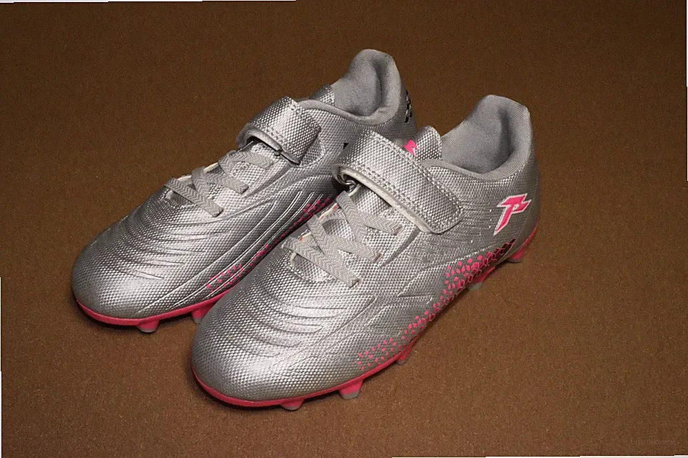 RUNIC Kids Soccer Cleats for Boys and Girls - Small and Big Kid Athletic SIZE 1