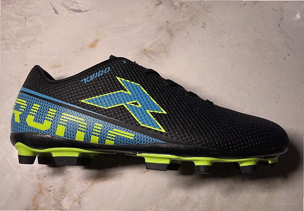 RUNIC Soccer Cleats Youth Size 3