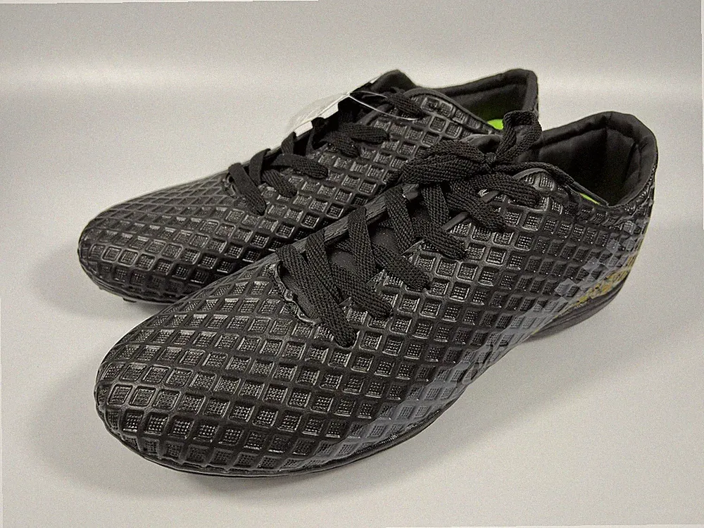 RUNWAY Athletic Professional for Outdoor Training Firm Ground Soccer Cleats SZ 9